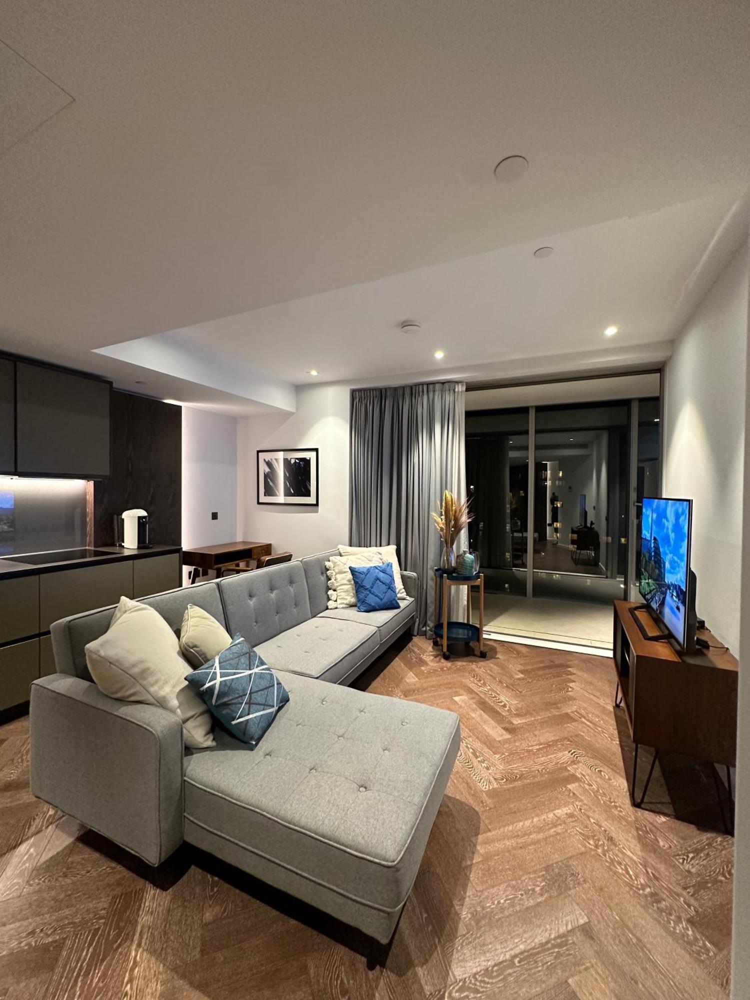 Battersea Power Station Apartment ลอนดอน ภายนอก รูปภาพ